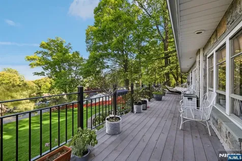 122 Sunrise Drive Hawthorne NJ 07506