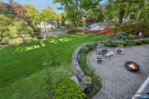 122 Sunrise Drive Hawthorne NJ 07506