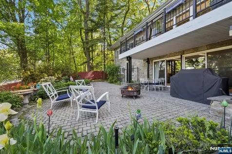 122 Sunrise Drive Hawthorne NJ 07506