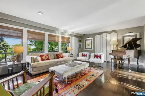 122 Sunrise Drive Hawthorne NJ 07506