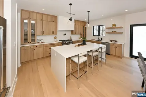 212 Monroe Avenue River Edge NJ 07661