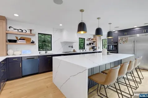 58 Spring Avenue Bergenfield NJ 07621