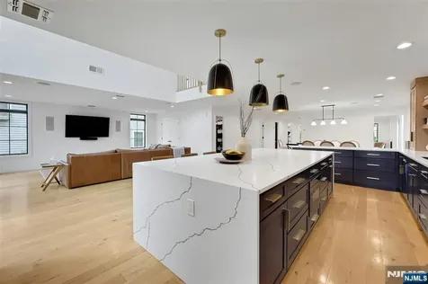 58 Spring Avenue Bergenfield NJ 07621