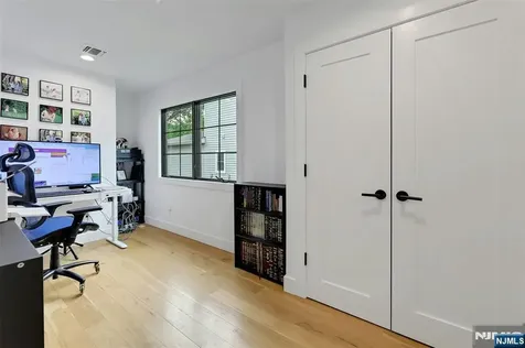 58 Spring Avenue Bergenfield NJ 07621