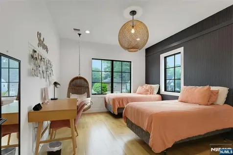 58 Spring Avenue Bergenfield NJ 07621