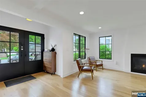 58 Spring Avenue Bergenfield NJ 07621