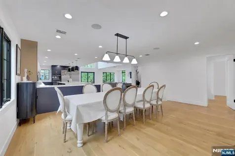58 Spring Avenue Bergenfield NJ 07621