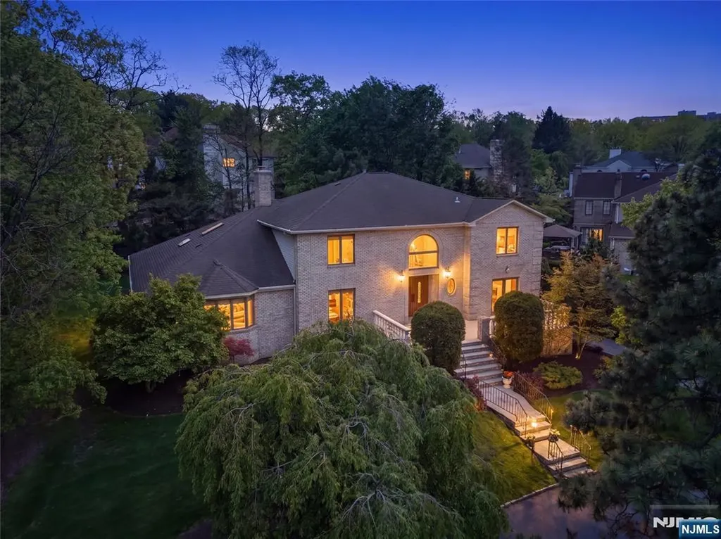 70 Forest Hills Cedar Grove NJ 07009