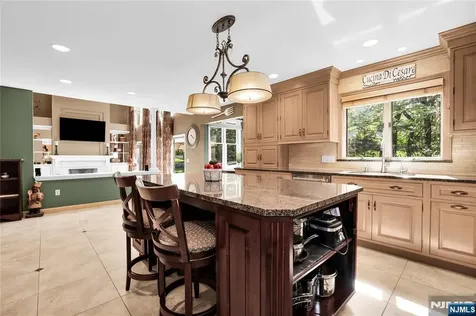 70 Forest Hills Cedar Grove NJ 07009