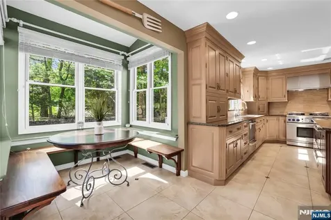 70 Forest Hills Cedar Grove NJ 07009