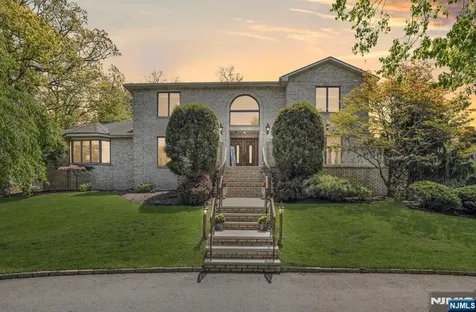 70 Forest Hills Cedar Grove NJ 07009