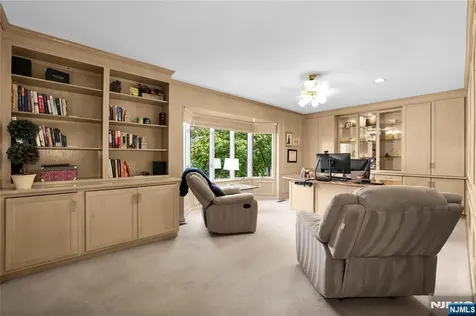 70 Forest Hills Cedar Grove NJ 07009