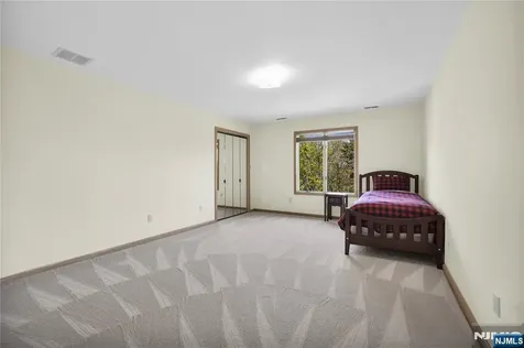 70 Forest Hills Cedar Grove NJ 07009