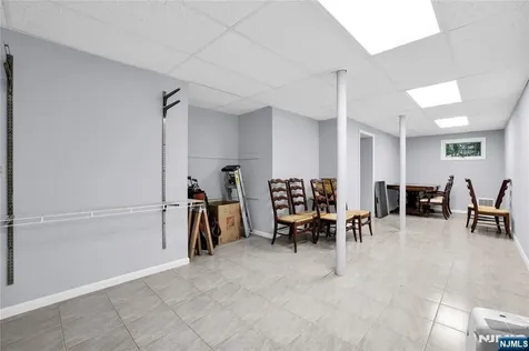 70 Forest Hills Cedar Grove NJ 07009