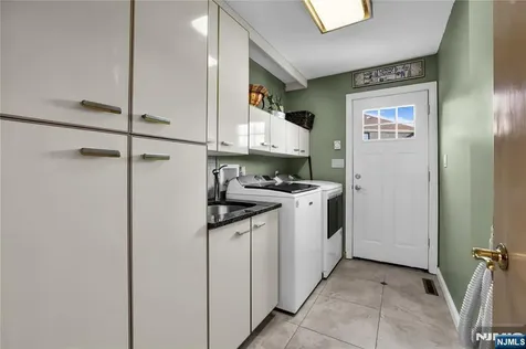 70 Forest Hills Cedar Grove NJ 07009