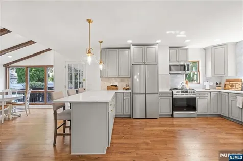 28 Mountain Avenue Bloomfield NJ 07003