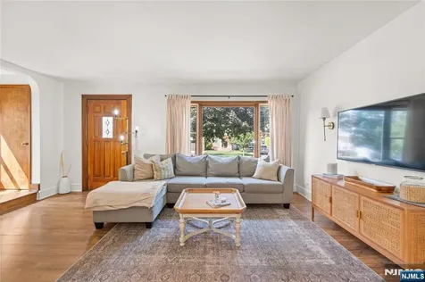 28 Mountain Avenue Bloomfield NJ 07003