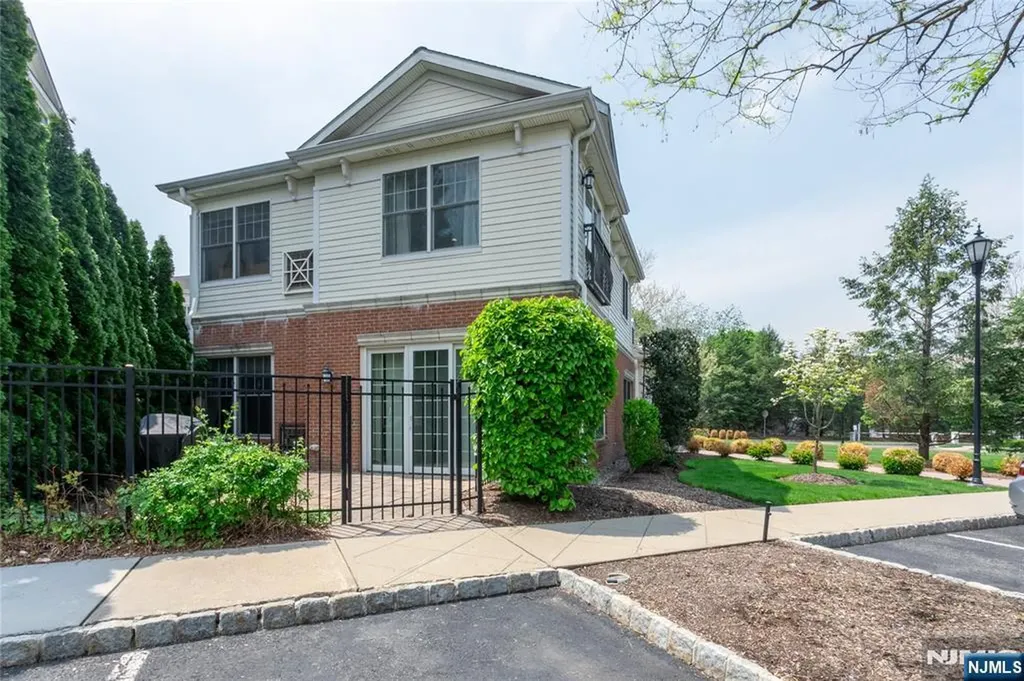 4102 Piermont Road Tenafly NJ 07670