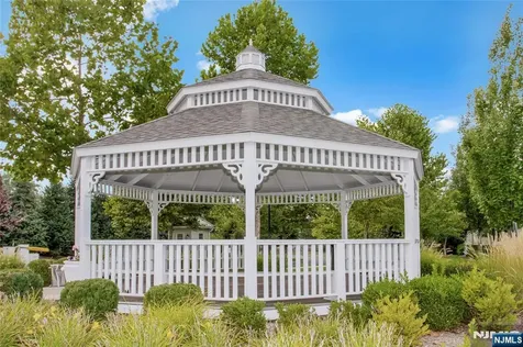 4102 Piermont Road Tenafly NJ 07670