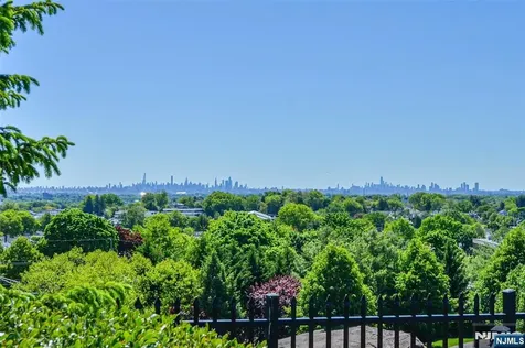 3 Pebble Road Woodland Park NJ 07424