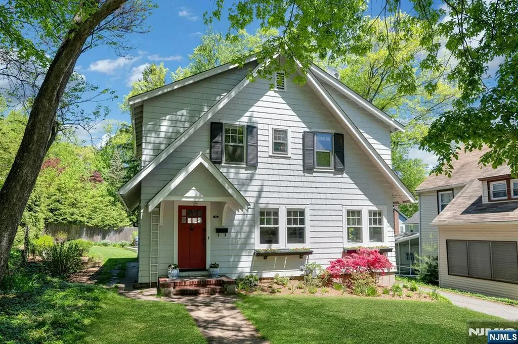 129 Mount Hebron Road Montclair NJ 07043