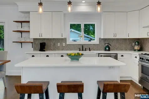 129 Mount Hebron Road Montclair NJ 07043