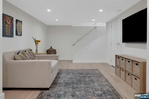129 Mount Hebron Road Montclair NJ 07043