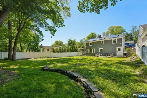 21 Howard Place Waldwick NJ 07463