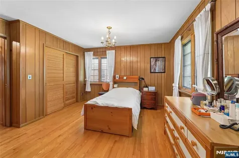 12 Beverly Road Englewood Cliffs NJ 07632