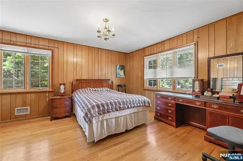 12 Beverly Road Englewood Cliffs NJ 07632