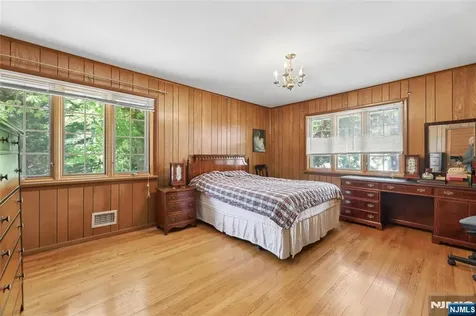 12 Beverly Road Englewood Cliffs NJ 07632