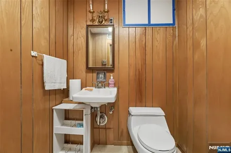 12 Beverly Road Englewood Cliffs NJ 07632