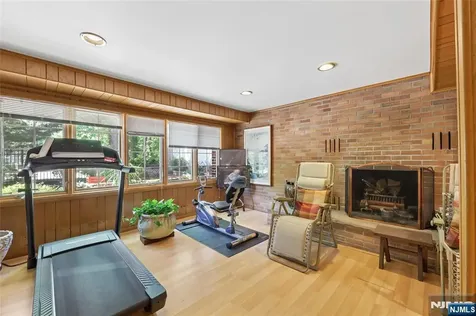 12 Beverly Road Englewood Cliffs NJ 07632