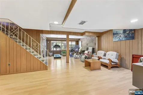 12 Beverly Road Englewood Cliffs NJ 07632