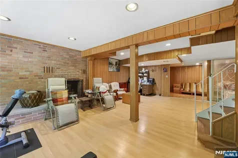 12 Beverly Road Englewood Cliffs NJ 07632