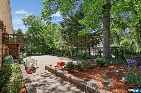 12 Beverly Road Englewood Cliffs NJ 07632
