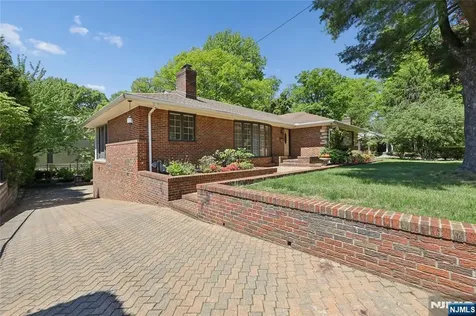 12 Beverly Road Englewood Cliffs NJ 07632