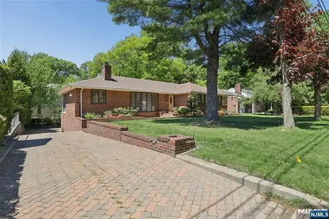 12 Beverly Road Englewood Cliffs NJ 07632
