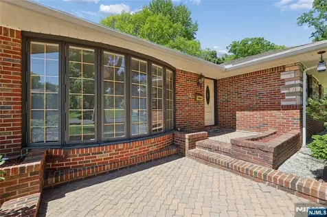 12 Beverly Road Englewood Cliffs NJ 07632