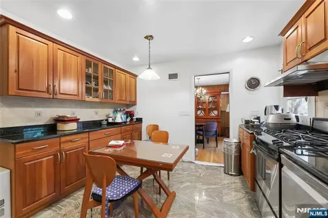 12 Beverly Road Englewood Cliffs NJ 07632