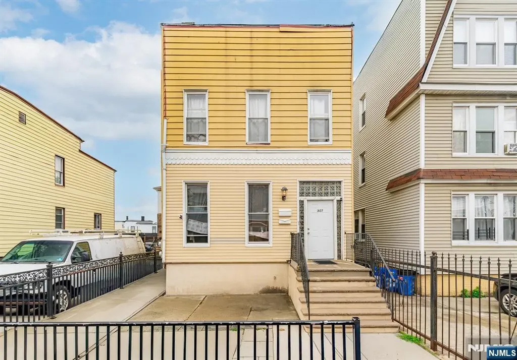 307 Old Bergen Road Jersey City NJ 07305