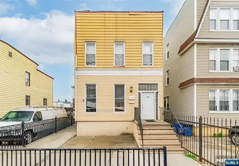 307 Old Bergen Road Jersey City NJ 07305
