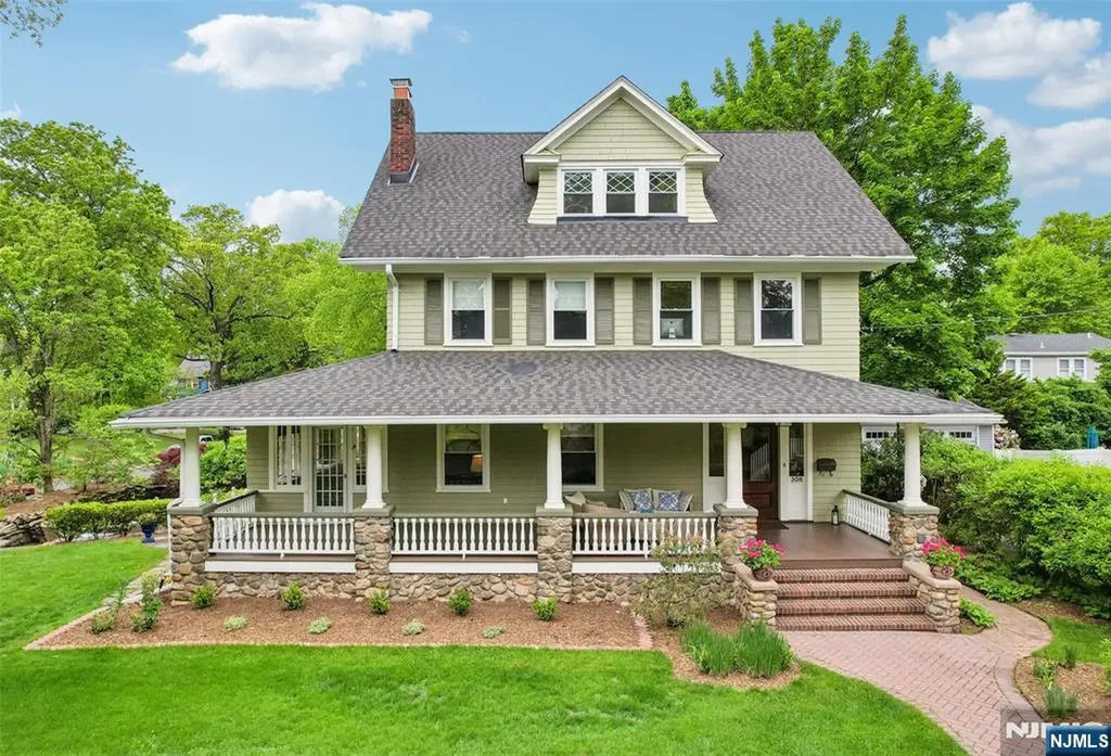 308 Woodside Avenue Ridgewood NJ 07450