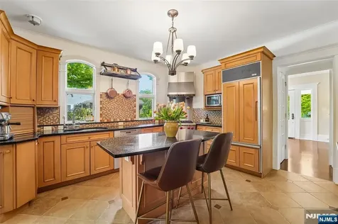 308 Woodside Avenue Ridgewood NJ 07450