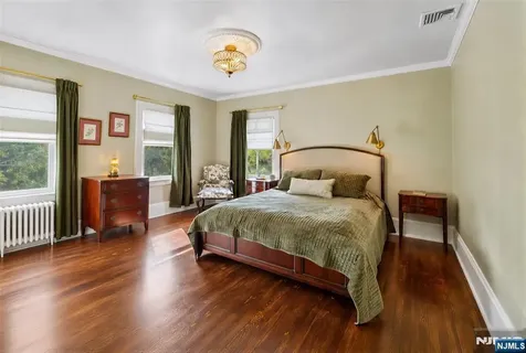 308 Woodside Avenue Ridgewood NJ 07450