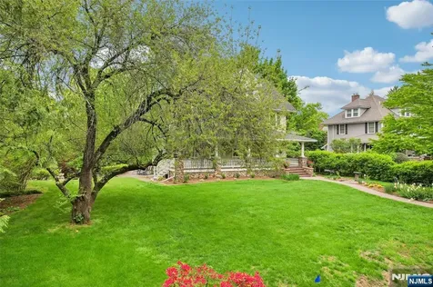308 Woodside Avenue Ridgewood NJ 07450