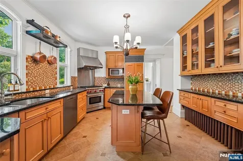 308 Woodside Avenue Ridgewood NJ 07450
