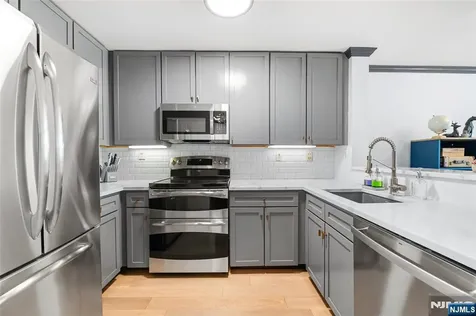 24 Ave At Port Imperial West New York NJ 07093