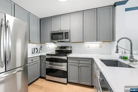 24 Ave At Port Imperial West New York NJ 07093