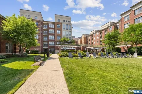 24 Ave At Port Imperial West New York NJ 07093